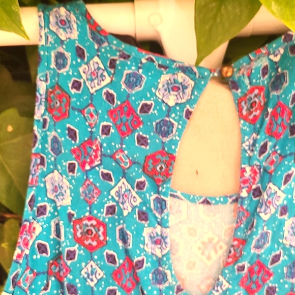 Shorts romper size 8 women's ( or youth xl) - Picture 5 of 6